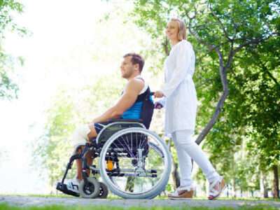 Atención sociosanitaria a personas dependientes en instituciones sociales